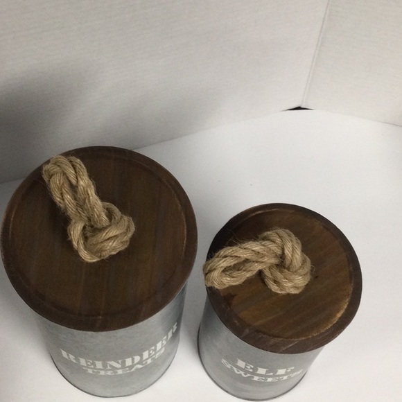 Ashland 2 Tins “Reindeer Treats” & “Elf Sweets Galvanized Tin NWT - Picture 13 of 15